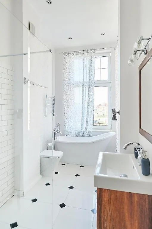 Art Deco Apartment In Gdansk Poland